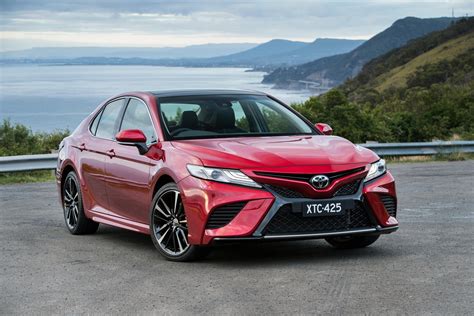 2018 Toyota Camry Review, Pricing, and Specs 